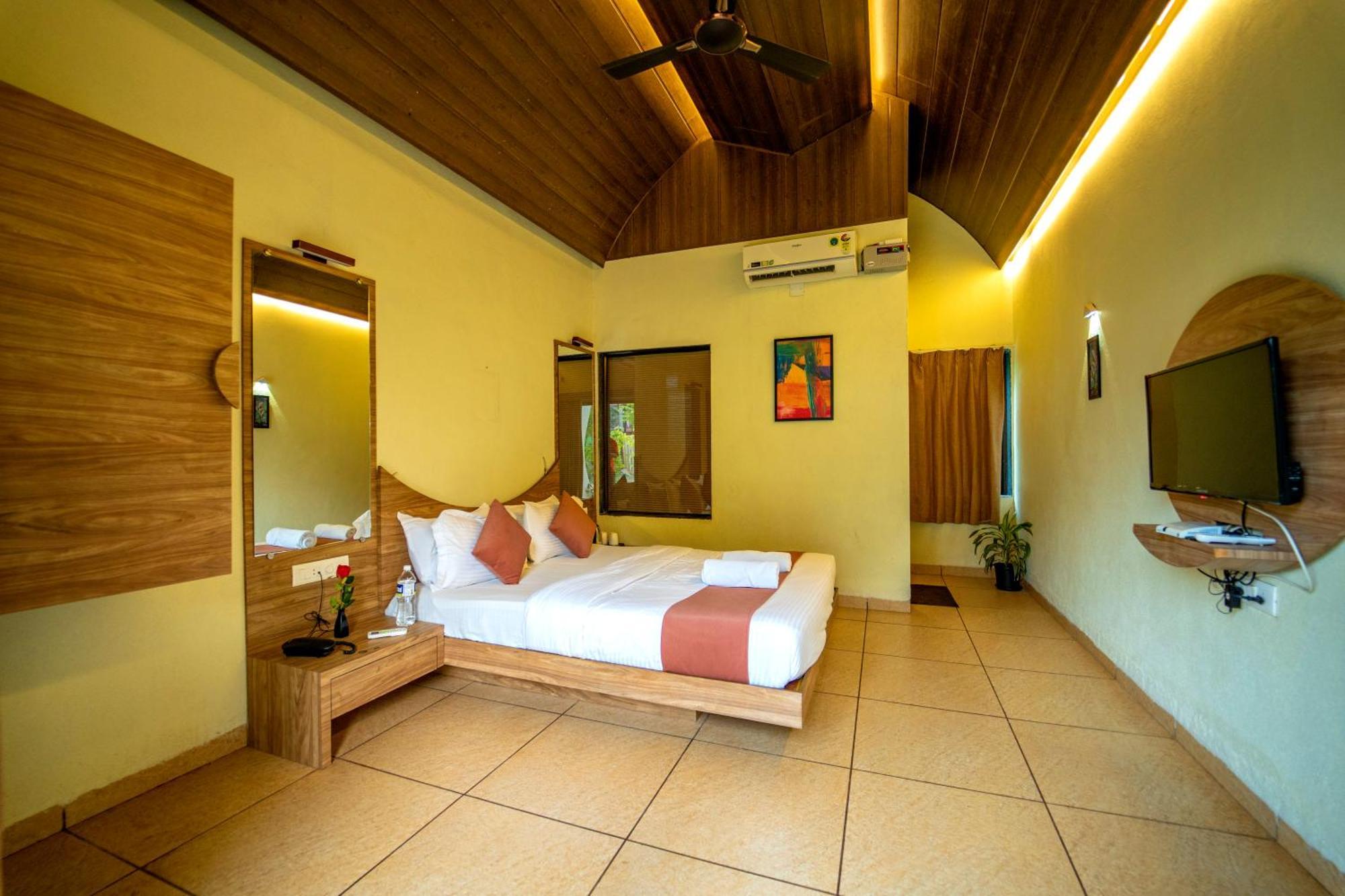 Eleven Petals Resort Nagaon  Extérieur photo